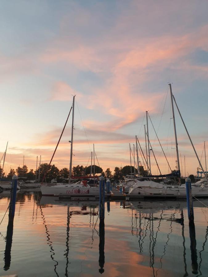 Marina Degli Estensi Floating Resort Llido Degli Estensi Dış mekan fotoğraf